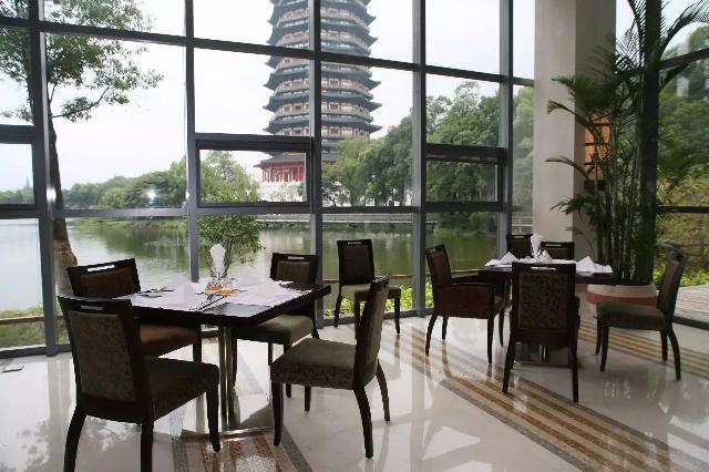 这家餐厅十年不打折，日流水17万