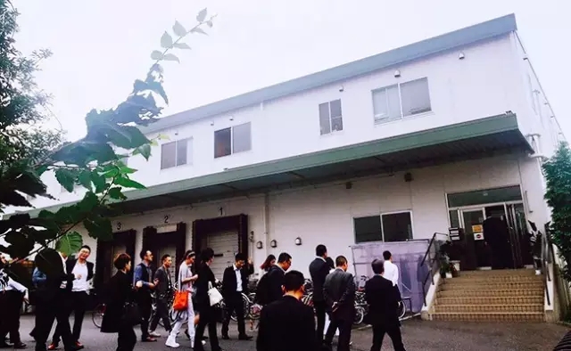 从日本回来，我为什么拦着你别跳中央厨房这个坑