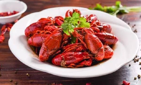 靠一碗盖浇饭，获海底捞近千万元投资