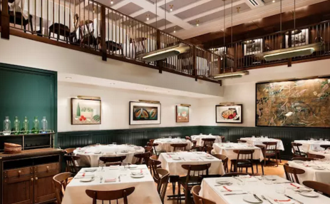 不让服务生收小费之后，这些美国餐厅出现了什么变化？