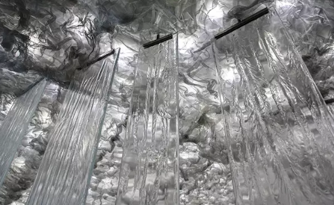 巴塞罗那有家“冰冻”餐厅，一切看上去都是“冰冰凉”