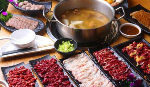 餐饮市场迎小高潮 5月份收入增速同比升0.7%