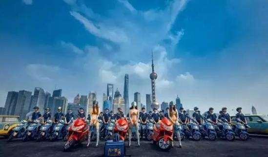 餐饮人到底要不要自建配送？看完这几个9999+的外卖品牌，你就懂了！