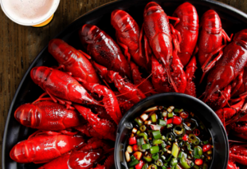 吃小龙虾千万不要吃虾头，吃雪糕千万不能吃这个！