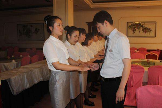 怎样才能做一个餐厅的好领班？