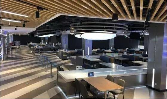 无人餐厅喜忧参半，要成还得看“暖科技”？|餐饮界