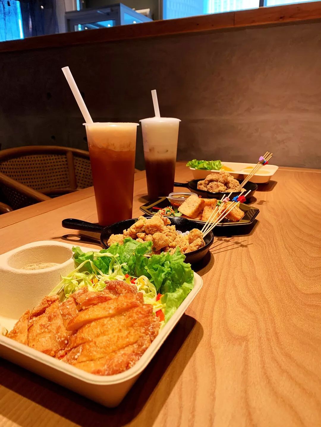 餐饮大事件223期 | 胡润全球富豪榜发布，海底捞夫妇财富达2450亿元、广州酒家股东集体减持|餐饮界