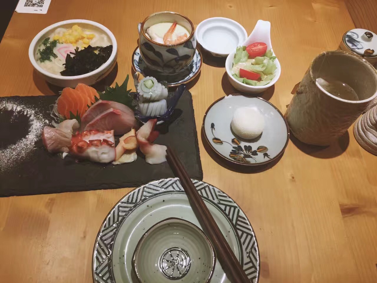 餐饮大事件234期 |小龙虾被吃出1572项专利，智能剥虾机一分钟可剥1000只虾|餐饮界