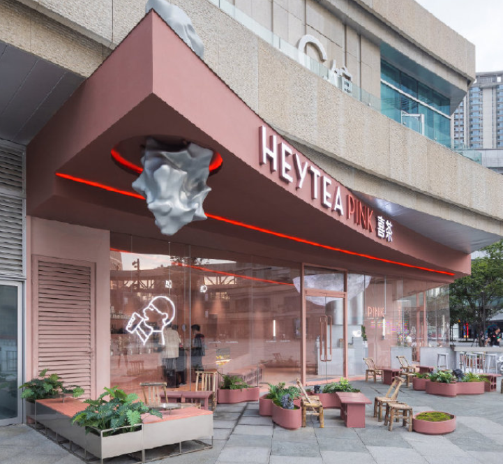 从鄙视链最底端空降C位，加盟市场经历了什么？