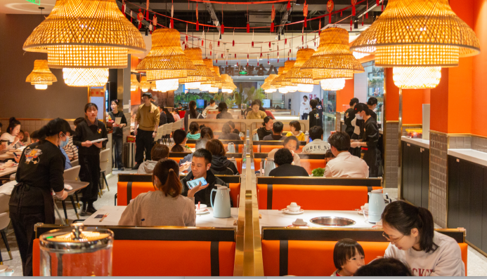 八合里66牛肉火锅节出圈，吸引多地网友“组团”喊话开店