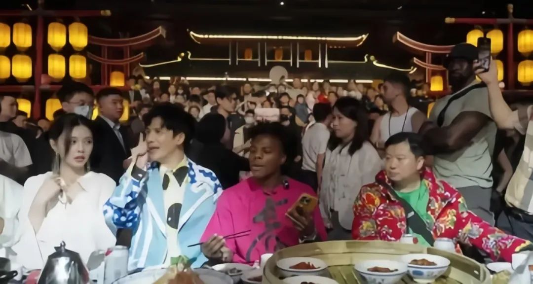 散装英语撬动亿级流量：餐企公关启示录