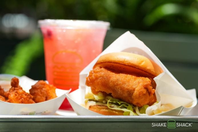 Shake Shack首添海鲜蛋白质新品！厚切鳕鱼堡与弹脆大白虾开启新西兰风味之旅